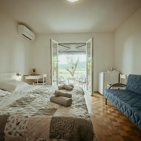 krevet i doručak Sobe Lusina