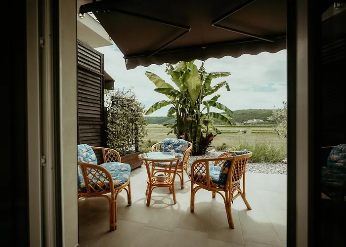 Sobe Lusina Bed & Breakfast Secovlje